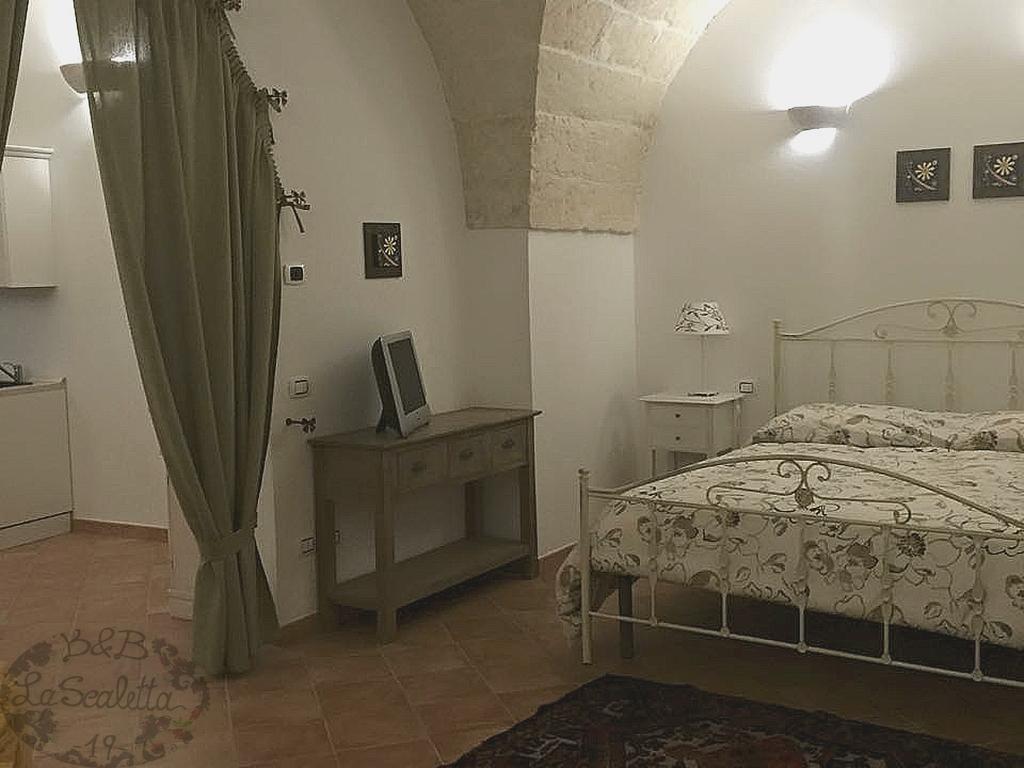 Отель La Scaletta 19 Crispiano Экстерьер фото